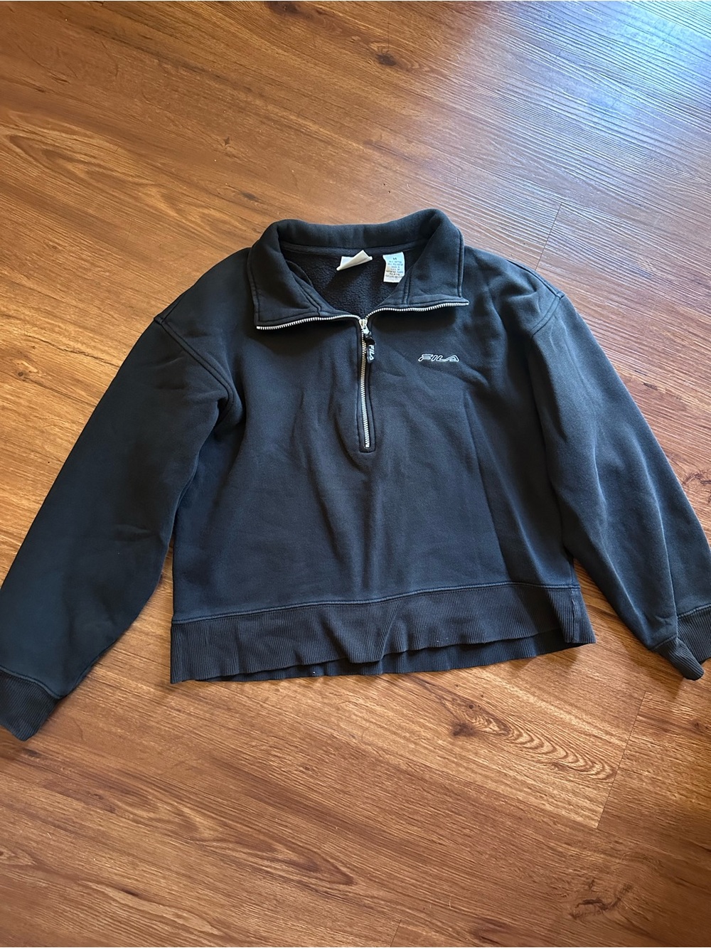 Vintage Fila Half-Zip Pullover Sweatshirt Cropped fit